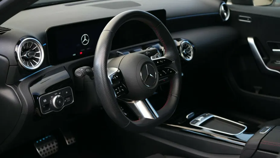 MERCEDES-BENZ A Klasa A 200 7G-DCT