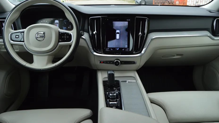 VOLVO V60 V60 CC Pro B4 D AWD aut