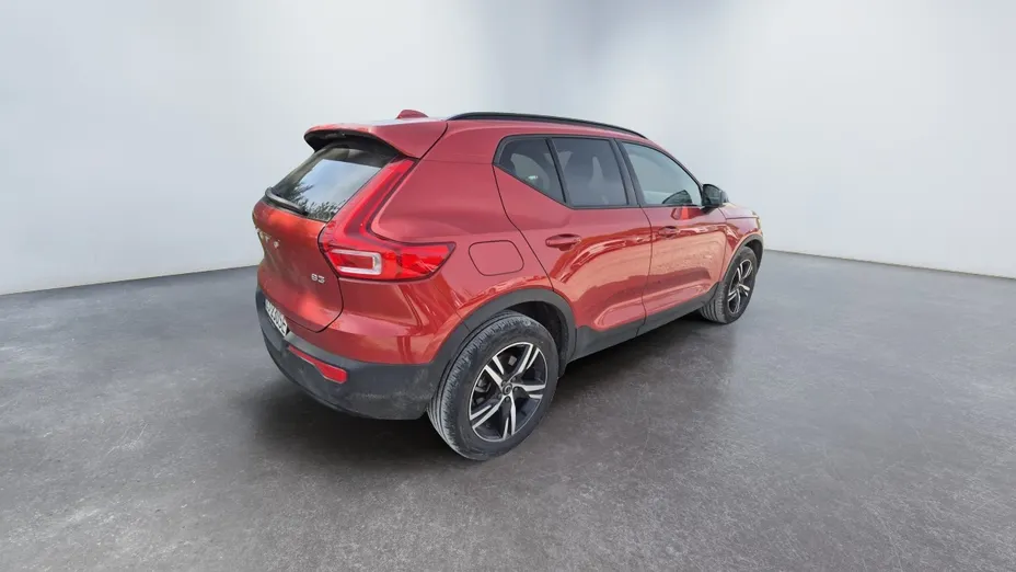 VOLVO XC40 XC40 B3 Plus Dark aut