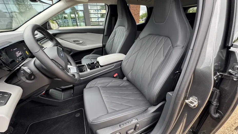 FORD Explorer Explorer 78kWh Premium AWD Nowy