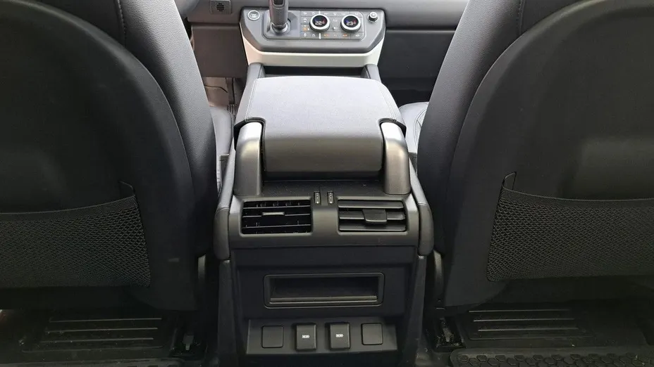 LAND ROVER Defender Defender 90 3.0 P400 mHEV SE