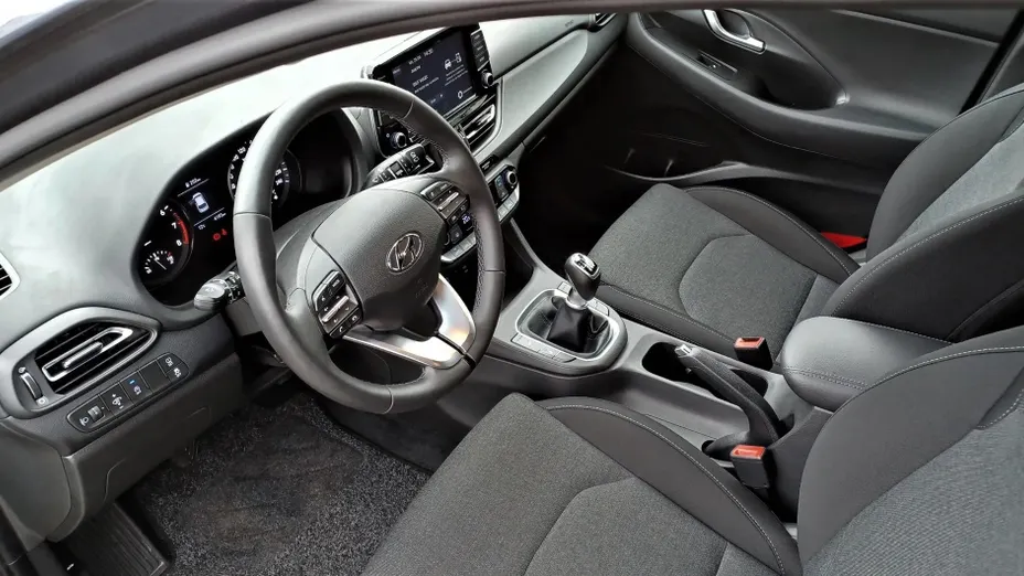 HYUNDAI i30 i30 1.5 T-GDI 48V Smart