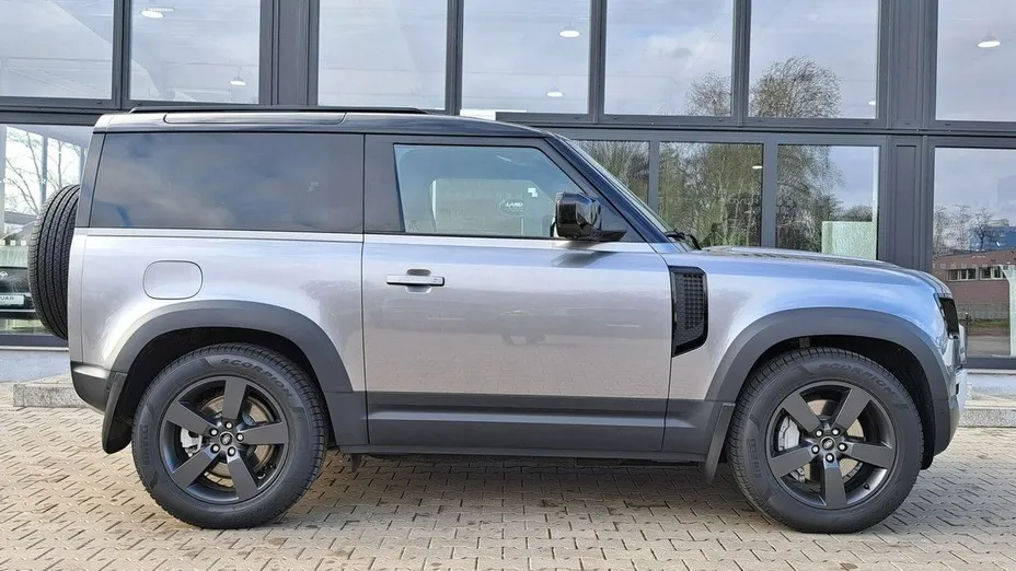 LAND ROVER Defender Defender 90 3.0 P400 mHEV SE