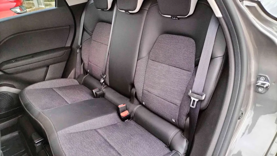 RENAULT Captur Captur 1.3 TCe mHEV Techno EDC