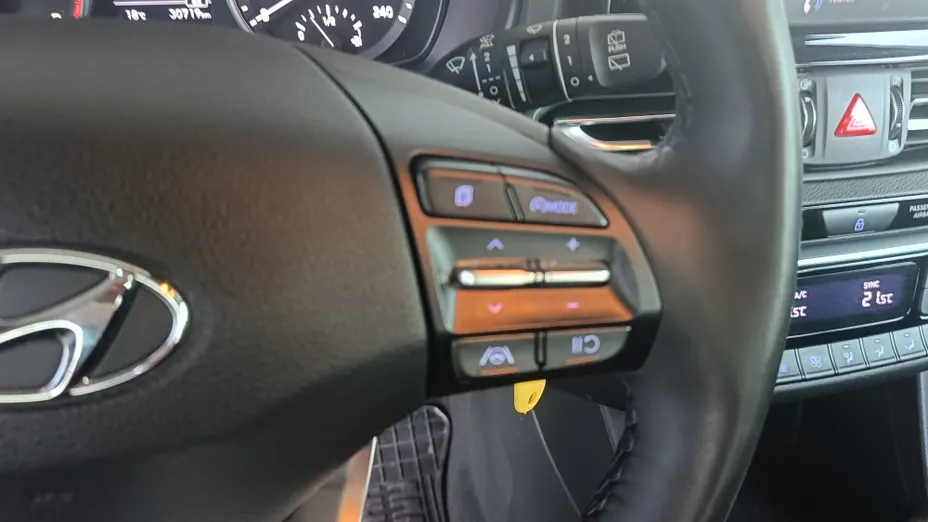 HYUNDAI i30 i30 1.5 T-GDI 48V Smart