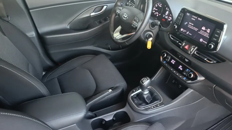 HYUNDAI i30 i30 1.5 T-GDI 48V Smart