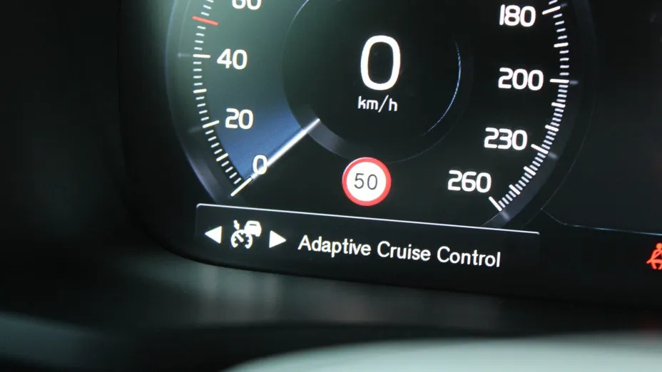 VOLVO V60 V60 CC Pro B4 D AWD aut