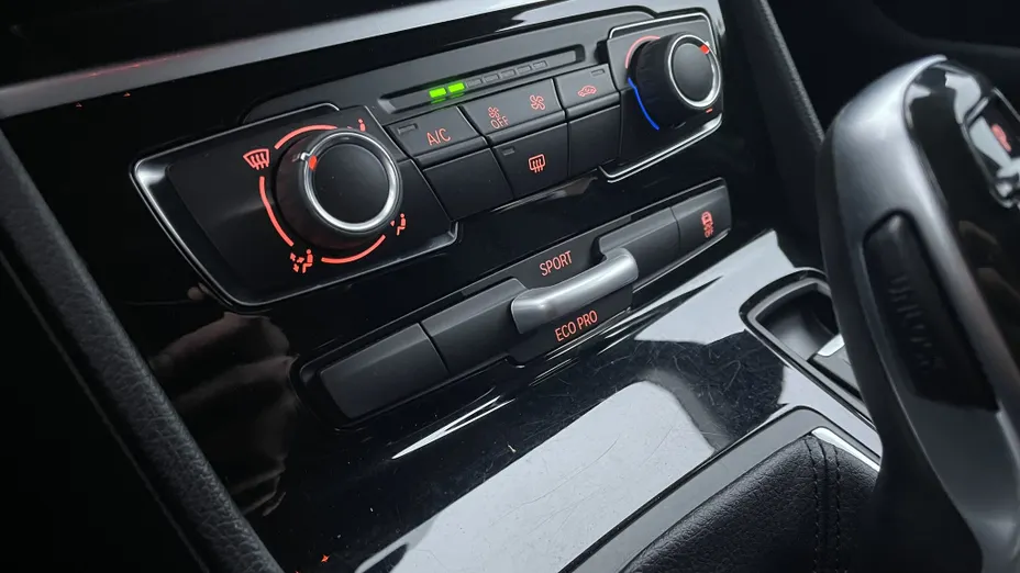 BMW Seria 2 216d aut