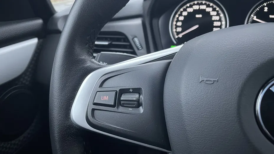 BMW Seria 2 216d aut