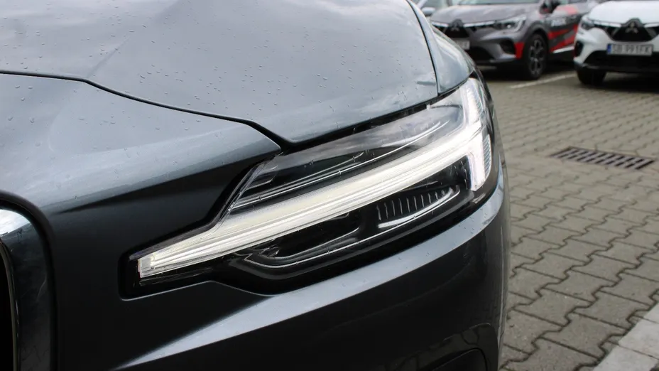 VOLVO V60 V60 D3 Drive-E Momentum aut