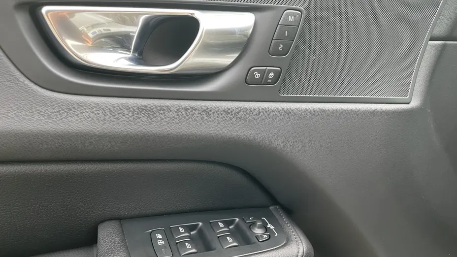 VOLVO XC60 XC60 B4 D AWD Inscription aut