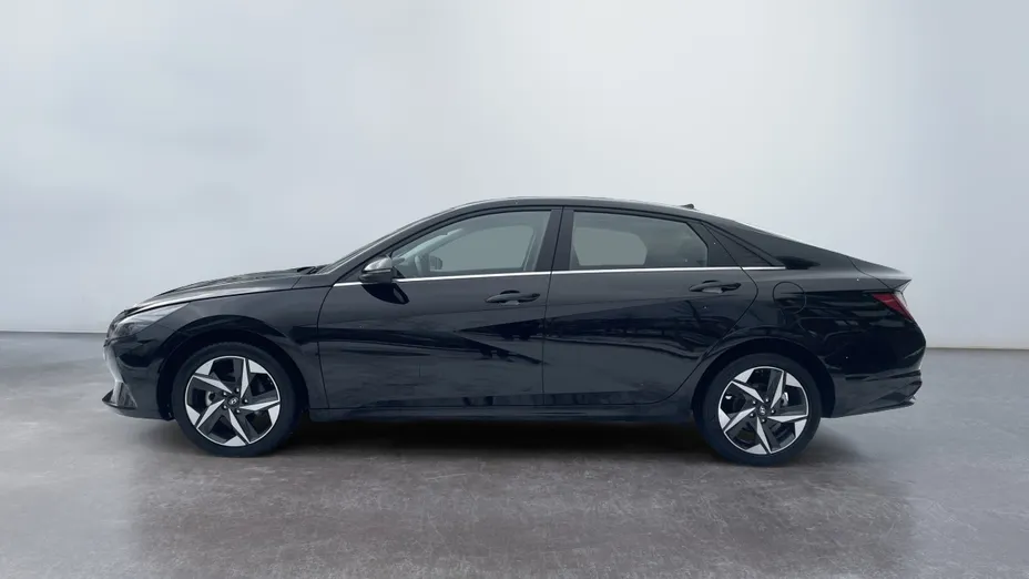 HYUNDAI Elantra Elantra 1.6 Executive CVT