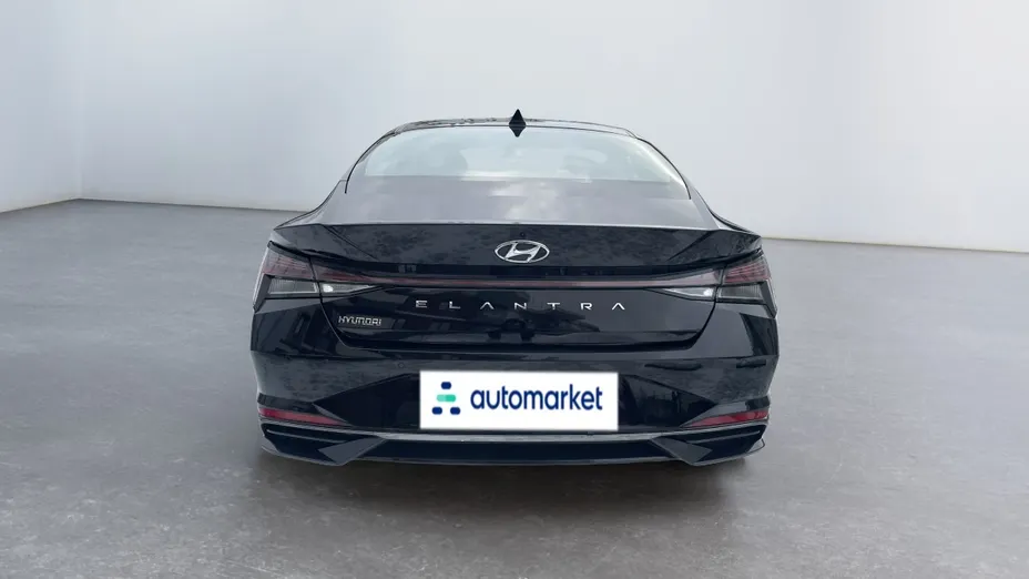HYUNDAI Elantra Elantra 1.6 Executive CVT