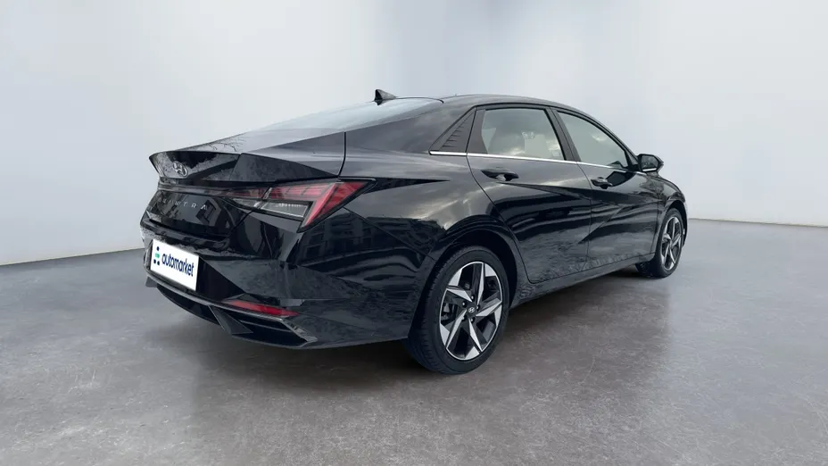HYUNDAI Elantra Elantra 1.6 Executive CVT