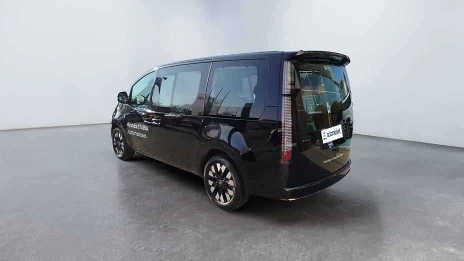 HYUNDAI Staria Staria 1.6 T-GDI HEV Luxury aut