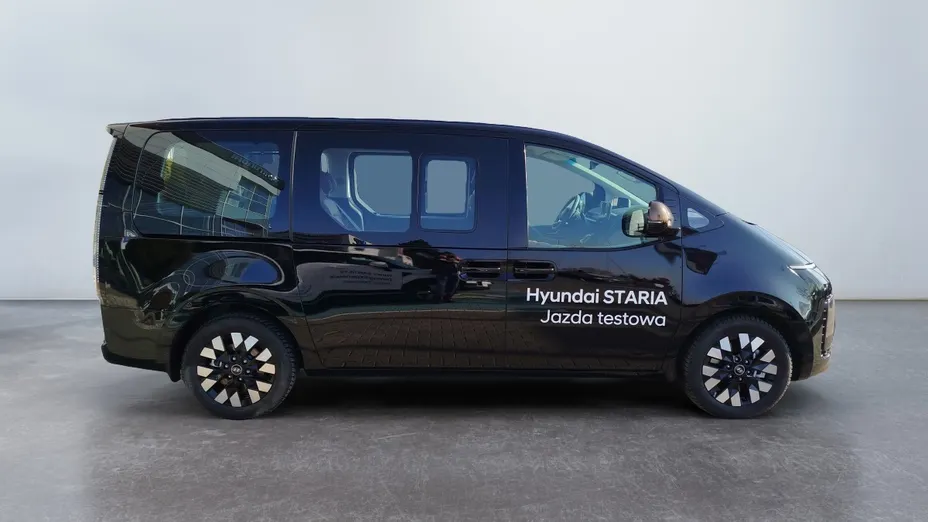 HYUNDAI Staria Staria 1.6 T-GDI HEV Luxury aut