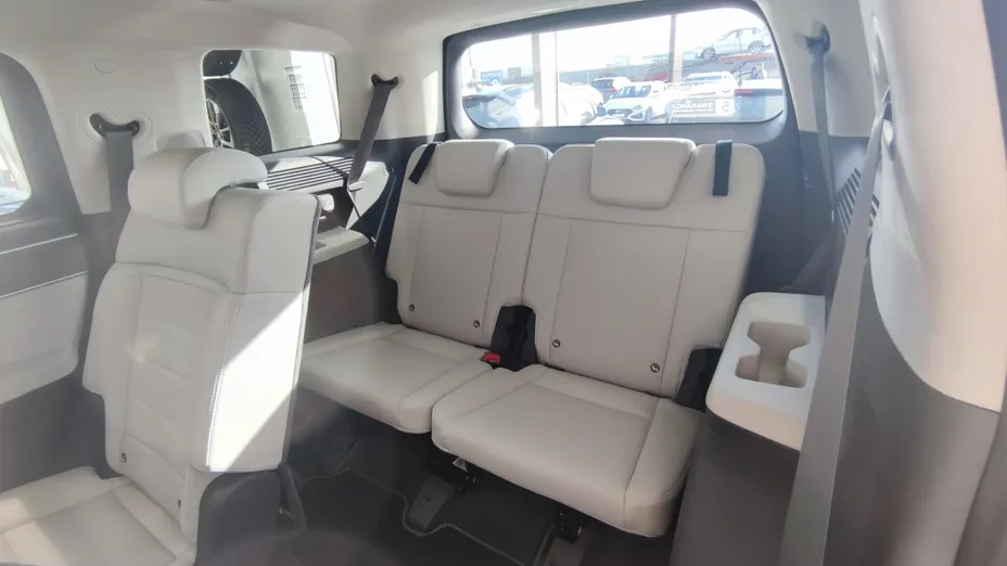 HYUNDAI Santa Fe Santa Fe 1.6 T-GDI HEV Platinum 4WD aut 7os. Nowy