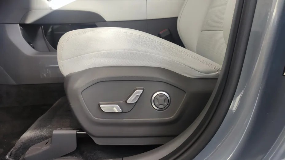 HYUNDAI Santa Fe Santa Fe 1.6 T-GDI HEV Platinum 4WD aut 7os. Nowy