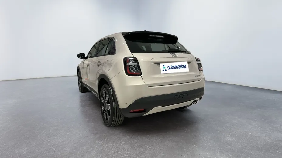 FIAT 600 600 1.2 Turbo Hybrid eDCT Nowy