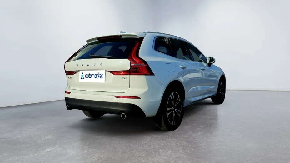 VOLVO XC60 XC60 T4 Momentum Pro aut