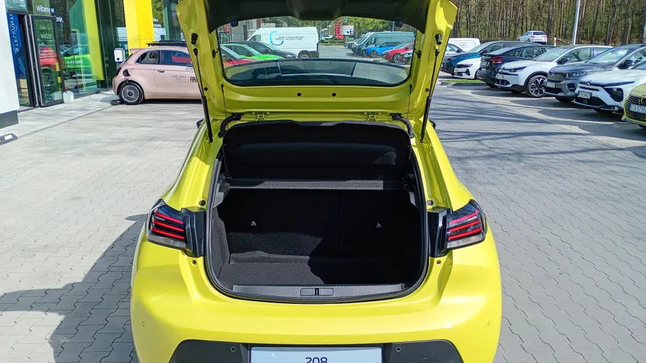 PEUGEOT 208 208 1.2 PureTech Style S&S Nowy