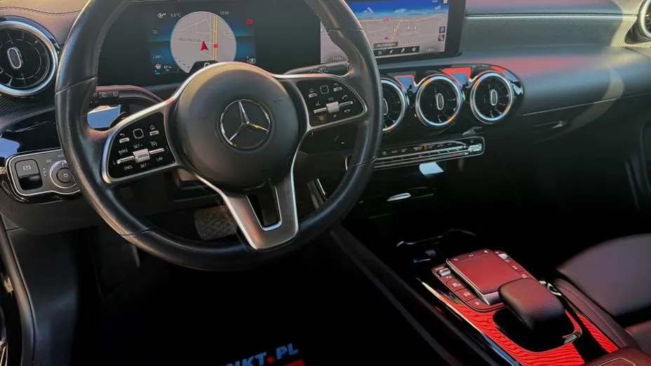 MERCEDES-BENZ CLA CLA 200 7G-DCT