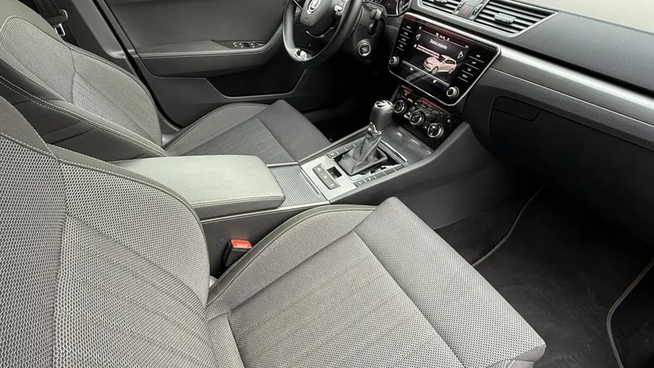 SKODA Superb Superb 2.0 TDI SCR Style DSG