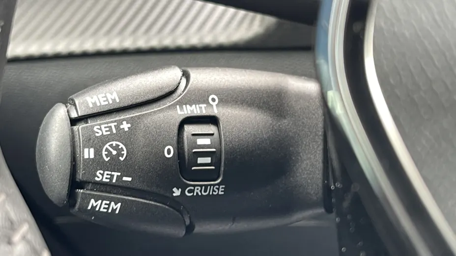 PEUGEOT 208 208 1.2 PureTech Like S&S