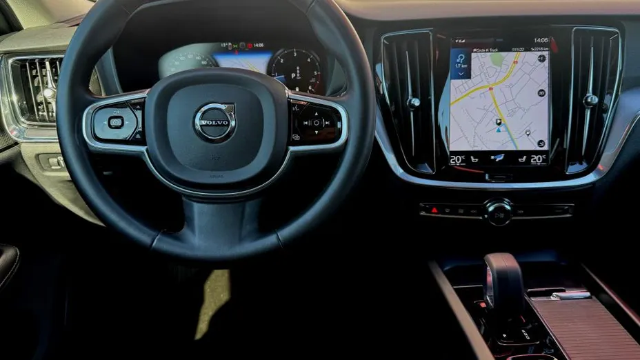 VOLVO V60 V60 CC B4 D AWD aut