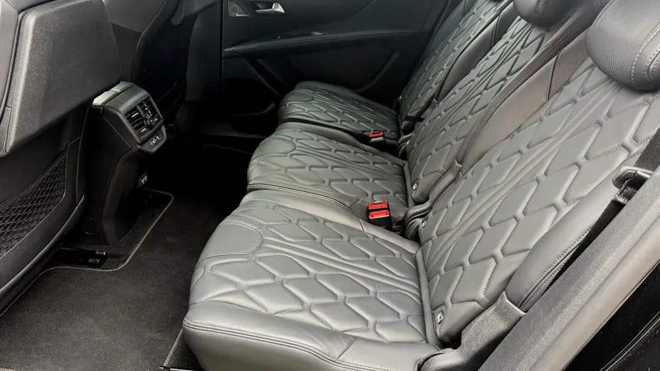 PEUGEOT 5008 5008 2.0 BlueHDi GT Pack S&S EAT8