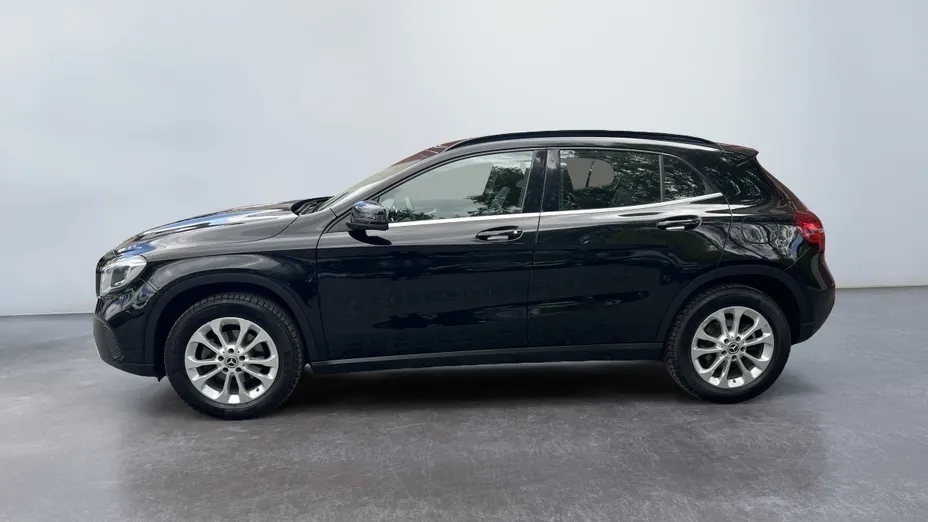 MERCEDES-BENZ GLA GLA 200 7G-DCT Style
