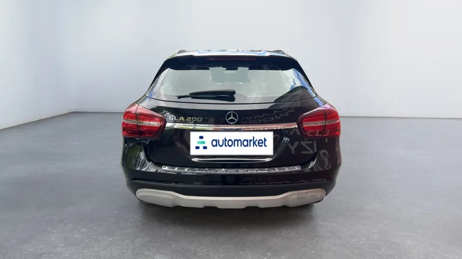 MERCEDES-BENZ GLA GLA 200 7G-DCT Style