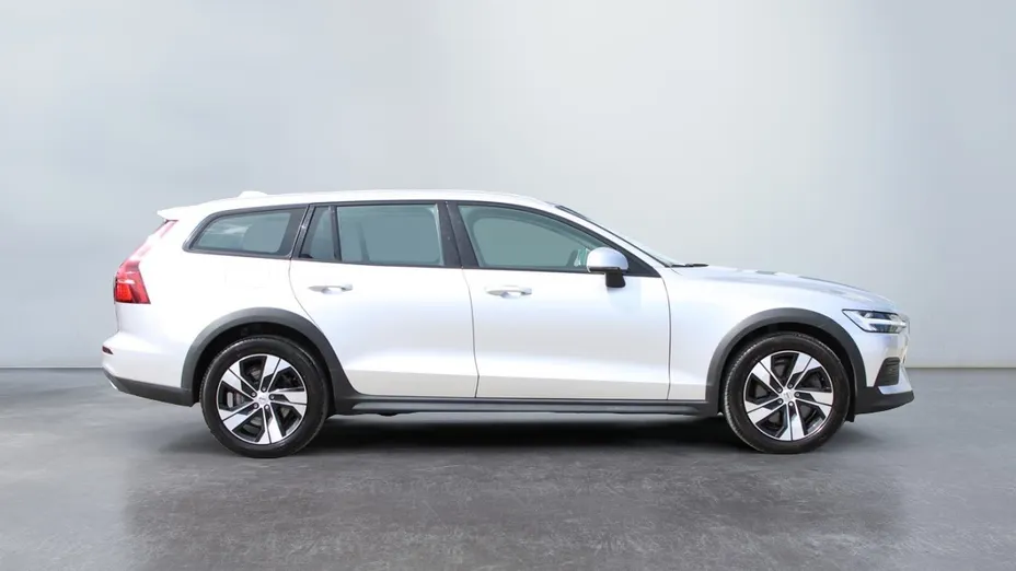 VOLVO V60 V60 CC B4 D AWD aut