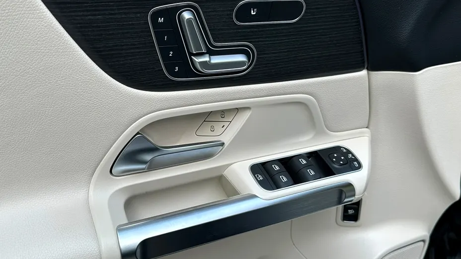 MERCEDES-BENZ GLB GLB 250 Progressive 8G-DCT