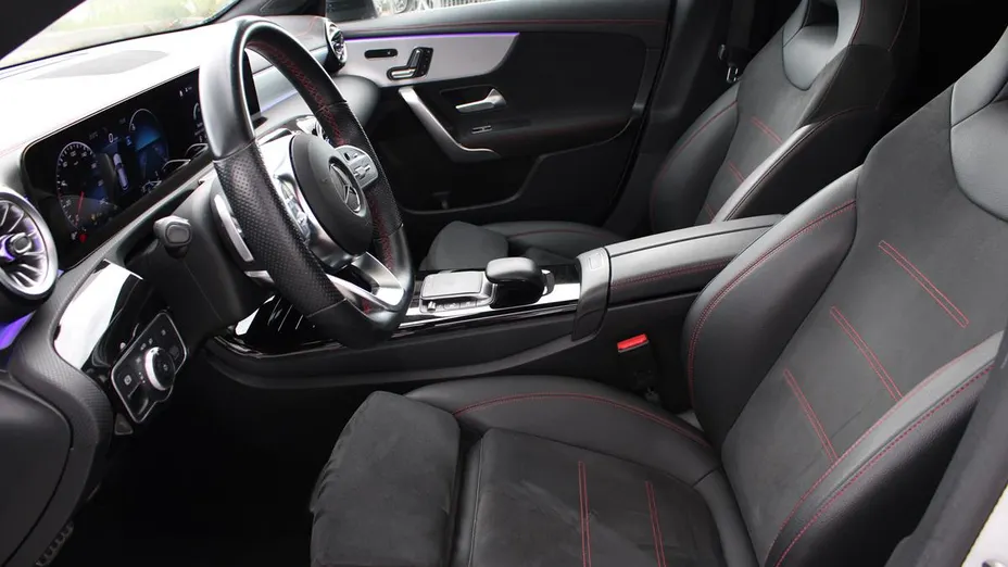 MERCEDES-BENZ CLA CLA 200 d AMG Line 8G-DCT