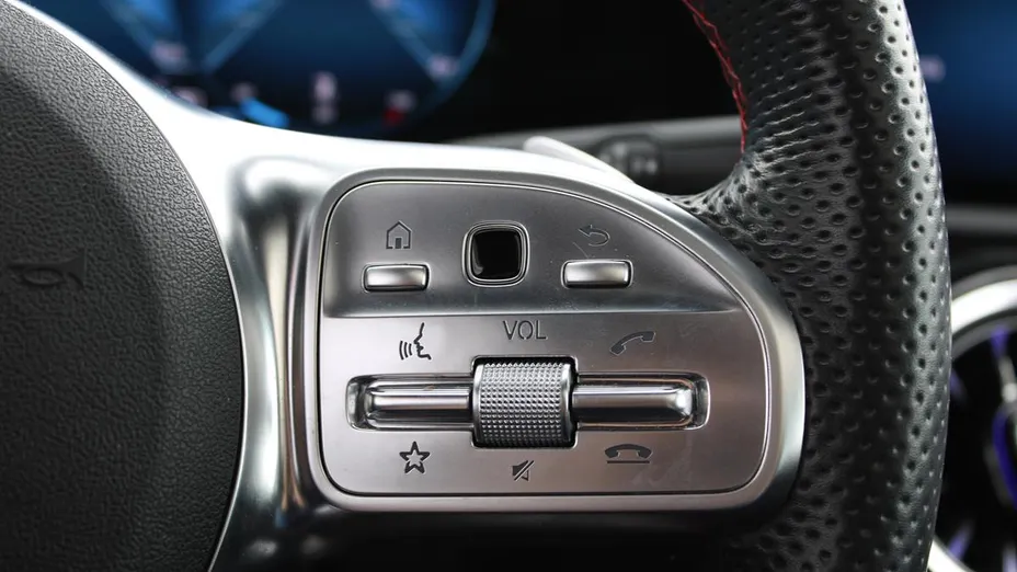 MERCEDES-BENZ CLA CLA 200 d AMG Line 8G-DCT