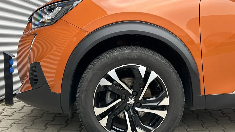 PEUGEOT 2008 2008 1.2 PureTech Allure S&S EAT8