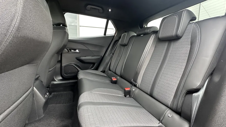 PEUGEOT 2008 2008 1.2 PureTech Allure S&S EAT8
