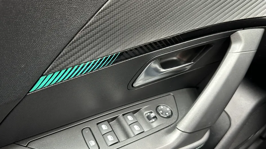 PEUGEOT 2008 2008 1.2 PureTech Allure S&S EAT8