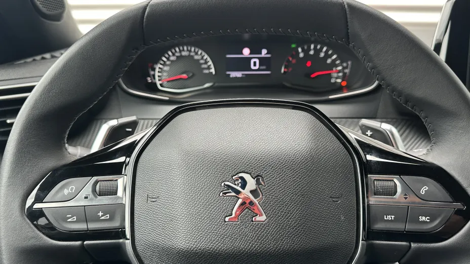 PEUGEOT 2008 2008 1.2 PureTech Allure S&S EAT8