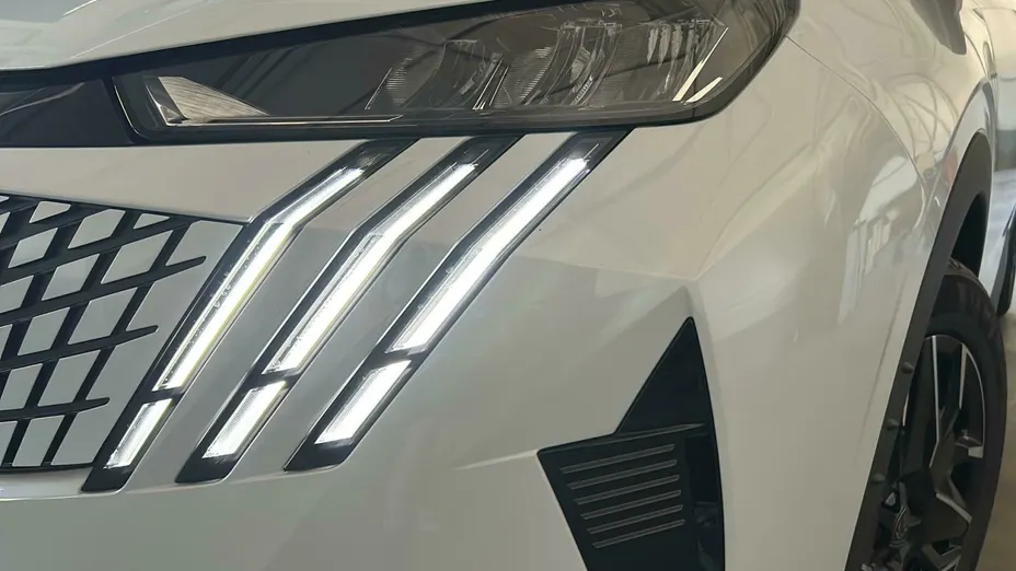 PEUGEOT 3008 3008 1.2 PureTech mHEV Allure e-DCS6 Nowy
