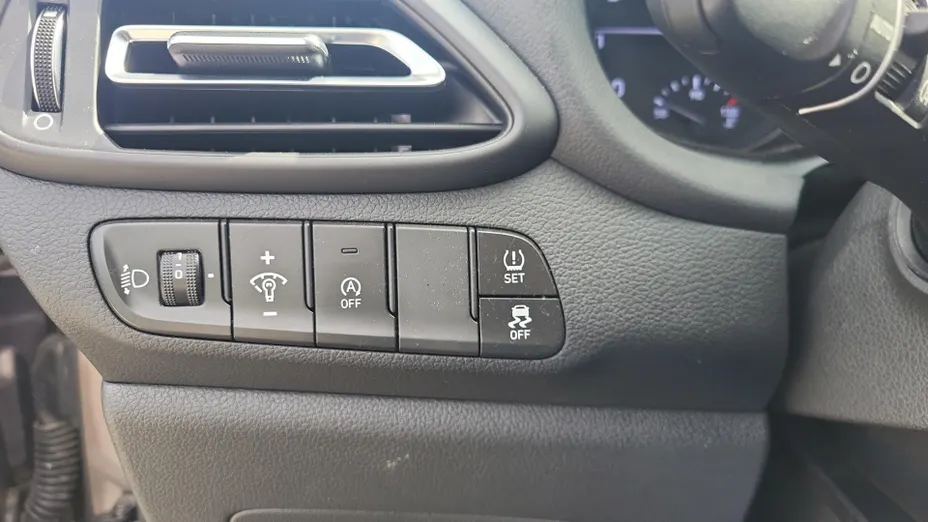 HYUNDAI i30 i30 1.0 T-GDI Smart