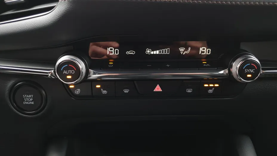 MAZDA 3 3 2.0 mHEV Kanjo aut