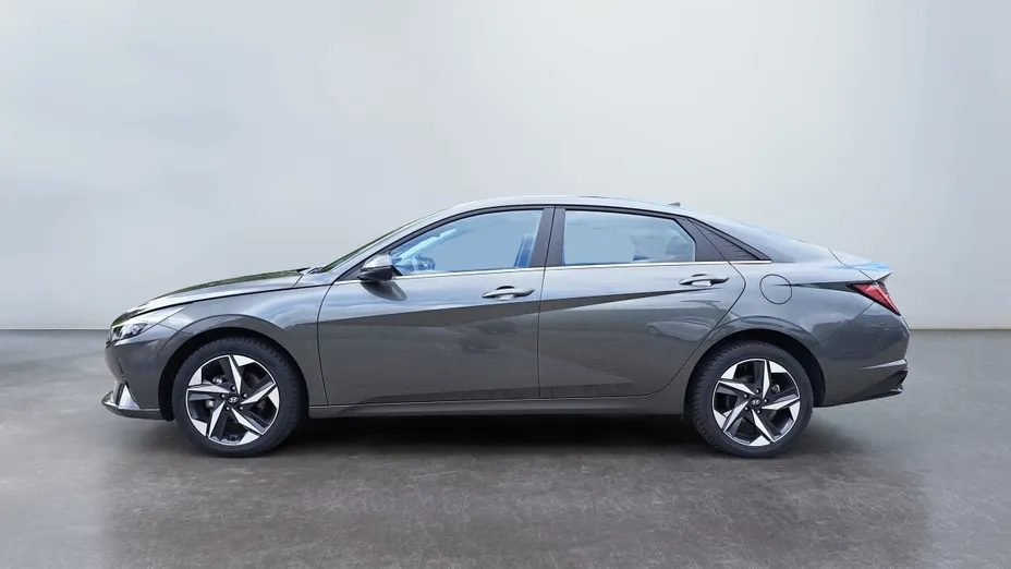 HYUNDAI Elantra Elantra 1.6 Smart CVT