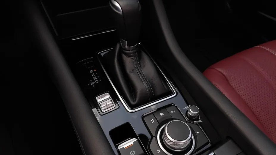 MAZDA 6 6 2.5 Homura aut