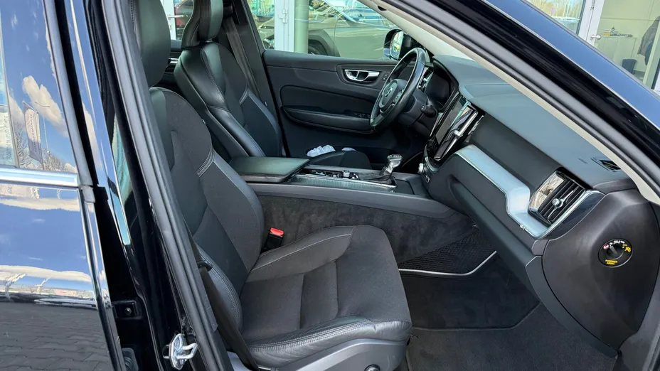 VOLVO XC60 XC60 T4 Momentum aut