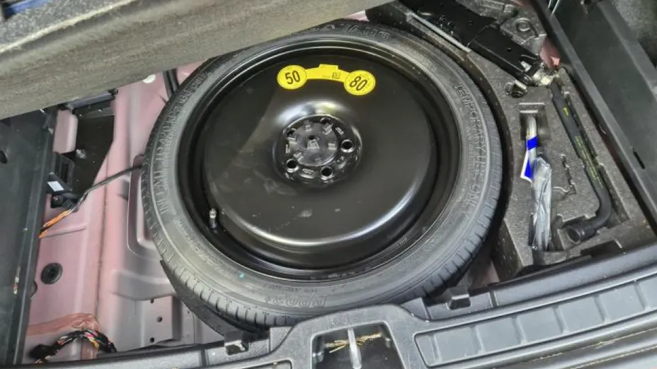 VOLVO XC40 XC40 B3 Plus Dark aut