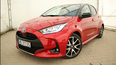 TOYOTA Yaris
