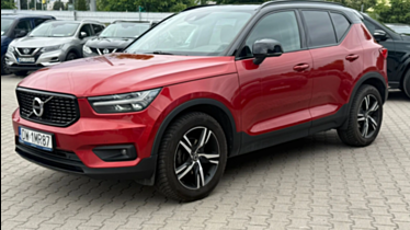 VOLVO XC40