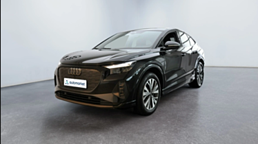 AUDI Q4